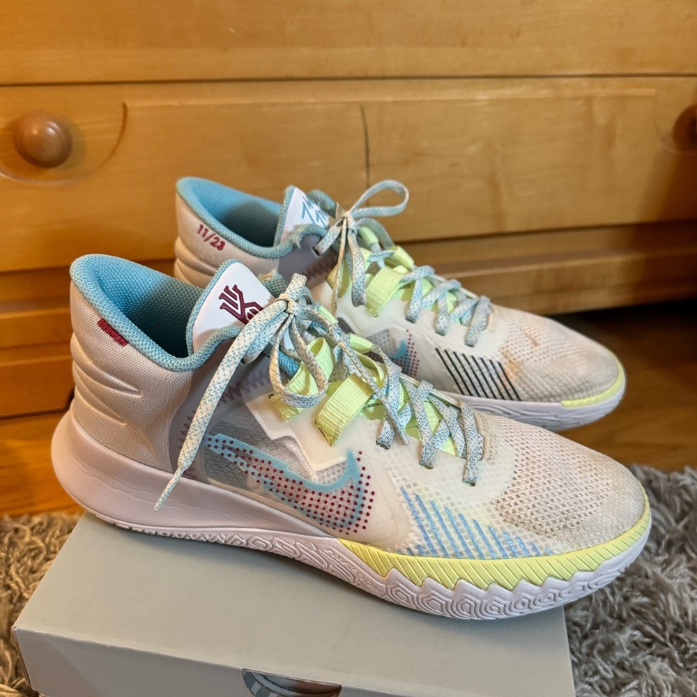 Nike Kyrie Flytrap 5 - image 3